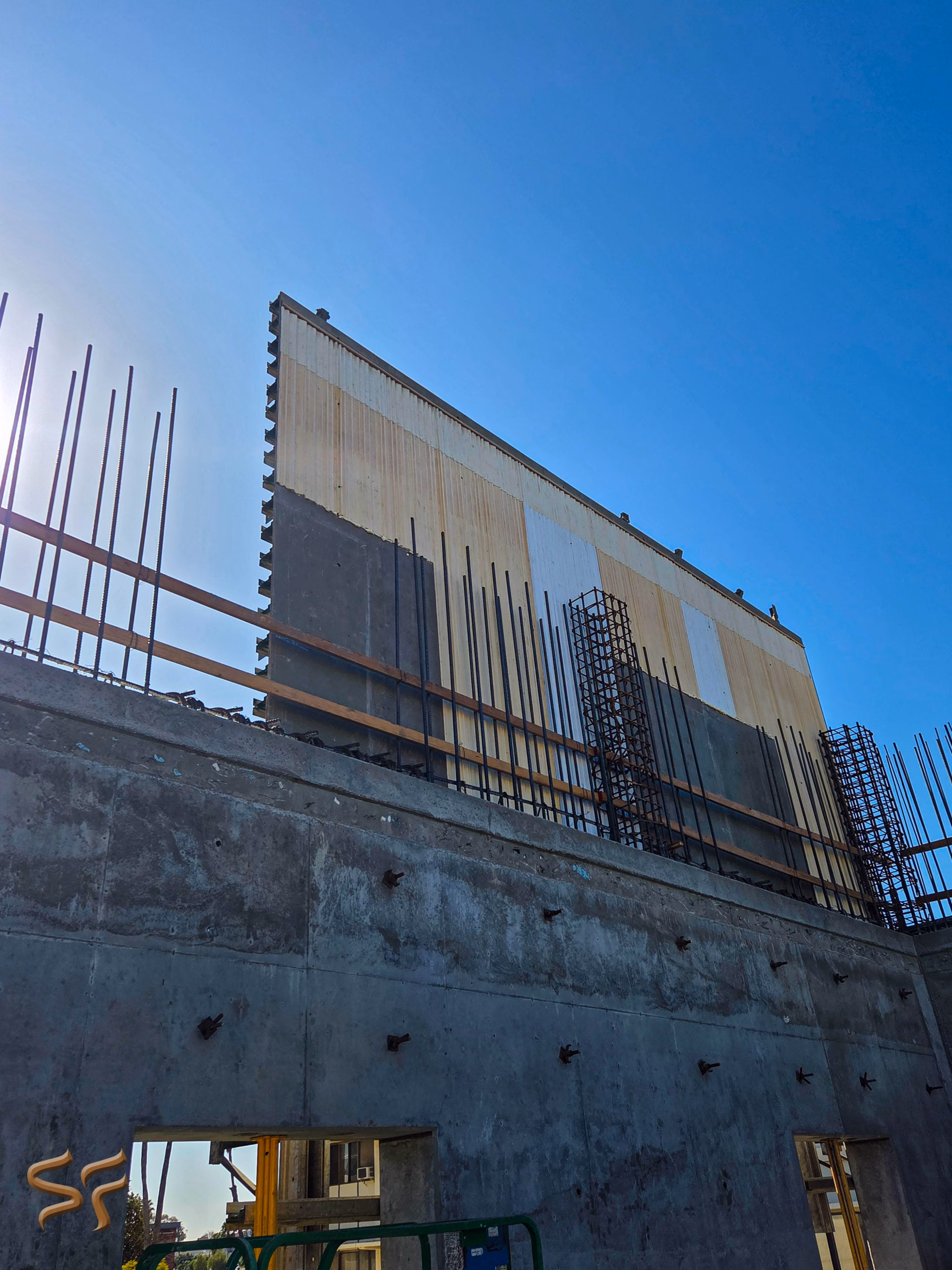 LACC Cesar Chavez Building mid-range facade view