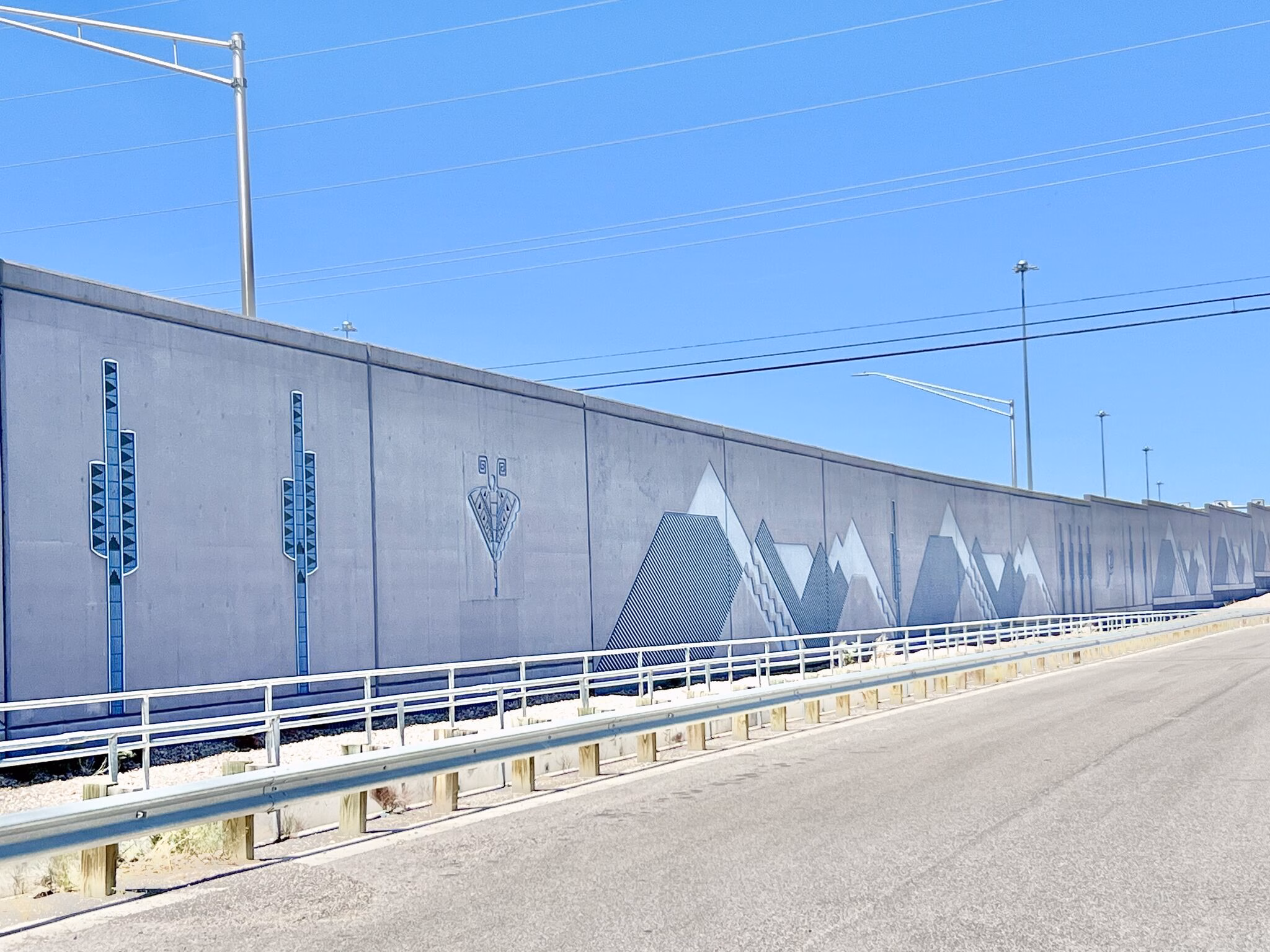 Geometric desert pattern formliner detail